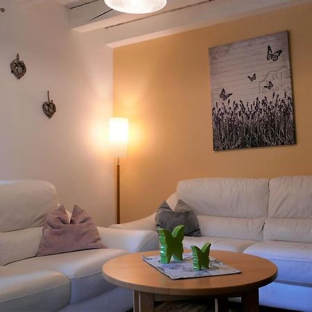 Helles Ferienhaus Im Landhausstil Fuer Bis Zu 10 Personen Frielendorf Esterno foto