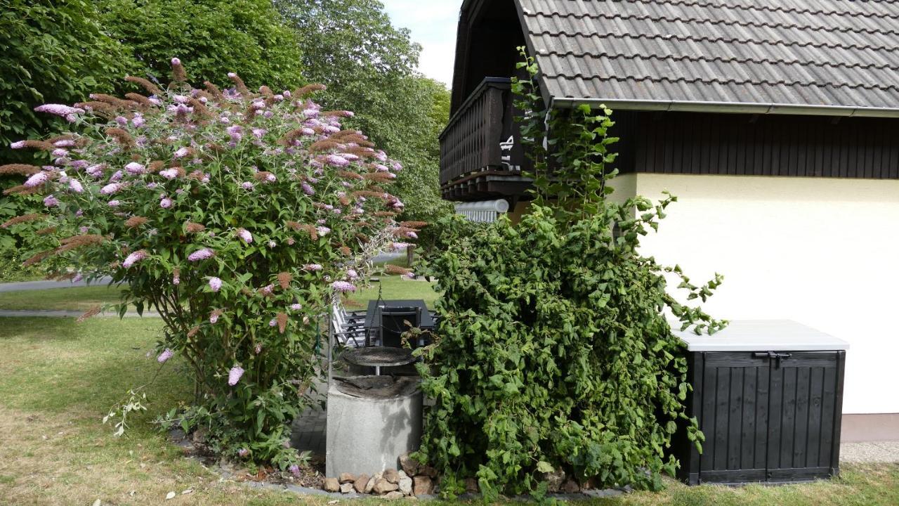 Helles Ferienhaus Im Landhausstil Fuer Bis Zu 10 Personen Frielendorf Esterno foto